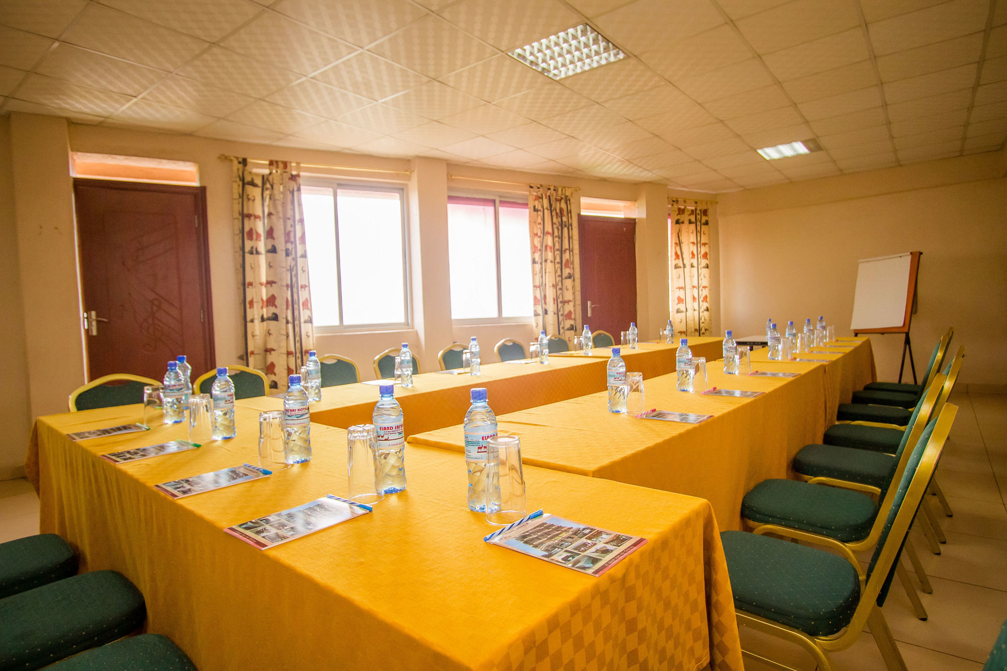 Eland Safari Hotel Nyeri Exterior foto